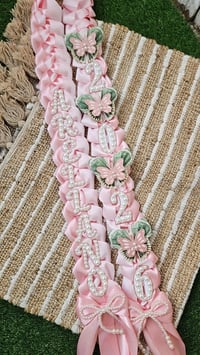 Image 1 of Pearl Graduation Lei Name and Year With 4 Butterflies