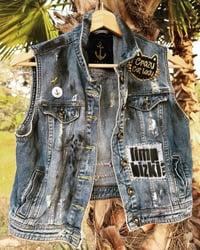 Image 2 of MARIA  FESTIVAL GILET ¥ VINTAGE WESTE ¥ MARIA ¥ UNISEX ¥ UPCYCLED ¥ IBIZA