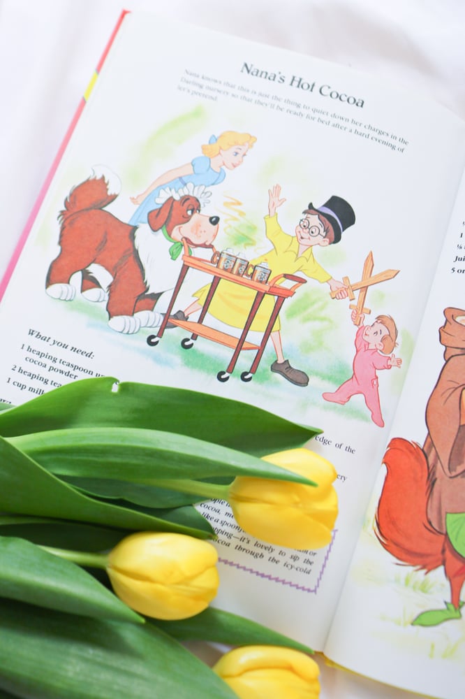 Image of 1990s Walt Disney Mickey Mouse Cookbook