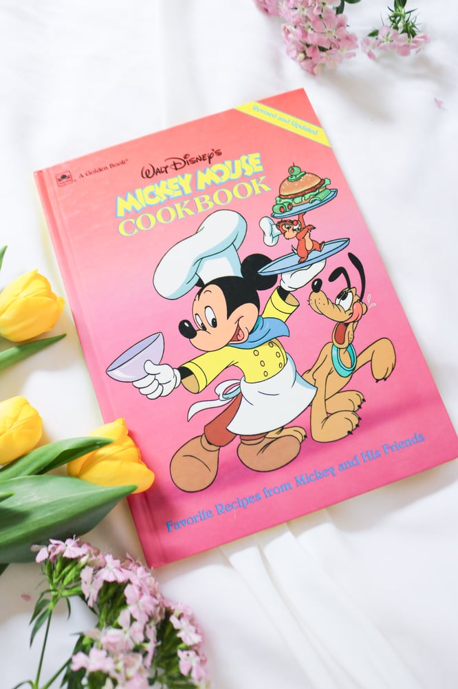 Image of 1990s Walt Disney Mickey Mouse Cookbook