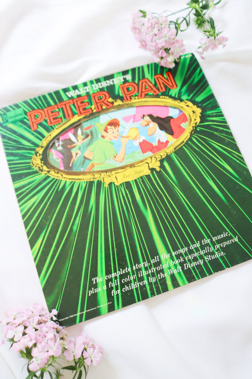 Vintage 1968 Disney Magic Mirror Peter Pan Record with Book