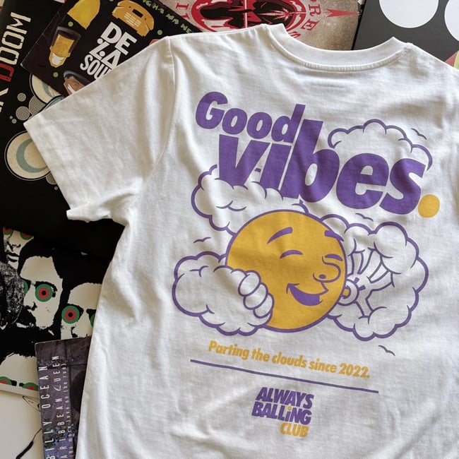 Good Vibes 2 tee (off-white)