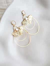 Image 10 of Grandes Boucles d'Oreilles FREYJA - 3 Coloris