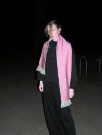 Image 2 of bleibst du noch scarf / kaugummi - limette 
