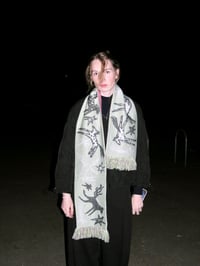 Image 4 of bleibst du noch scarf / kaugummi - limette 