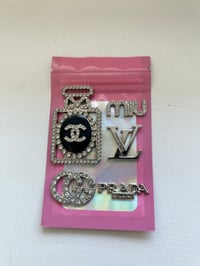 5x mixed metal silver charms..