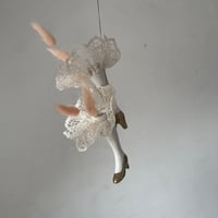 Image 2 of Au cours d’une fête joyeuse 