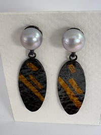 Image 2 of Blackened silver earrings with grey freshwater pearls 