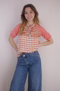 Image 1 of ROSA --- blouse imprimée et manches corail