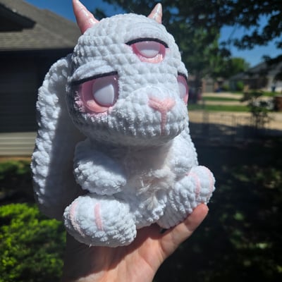 Image of Lumi the Threefold Keeper of Light