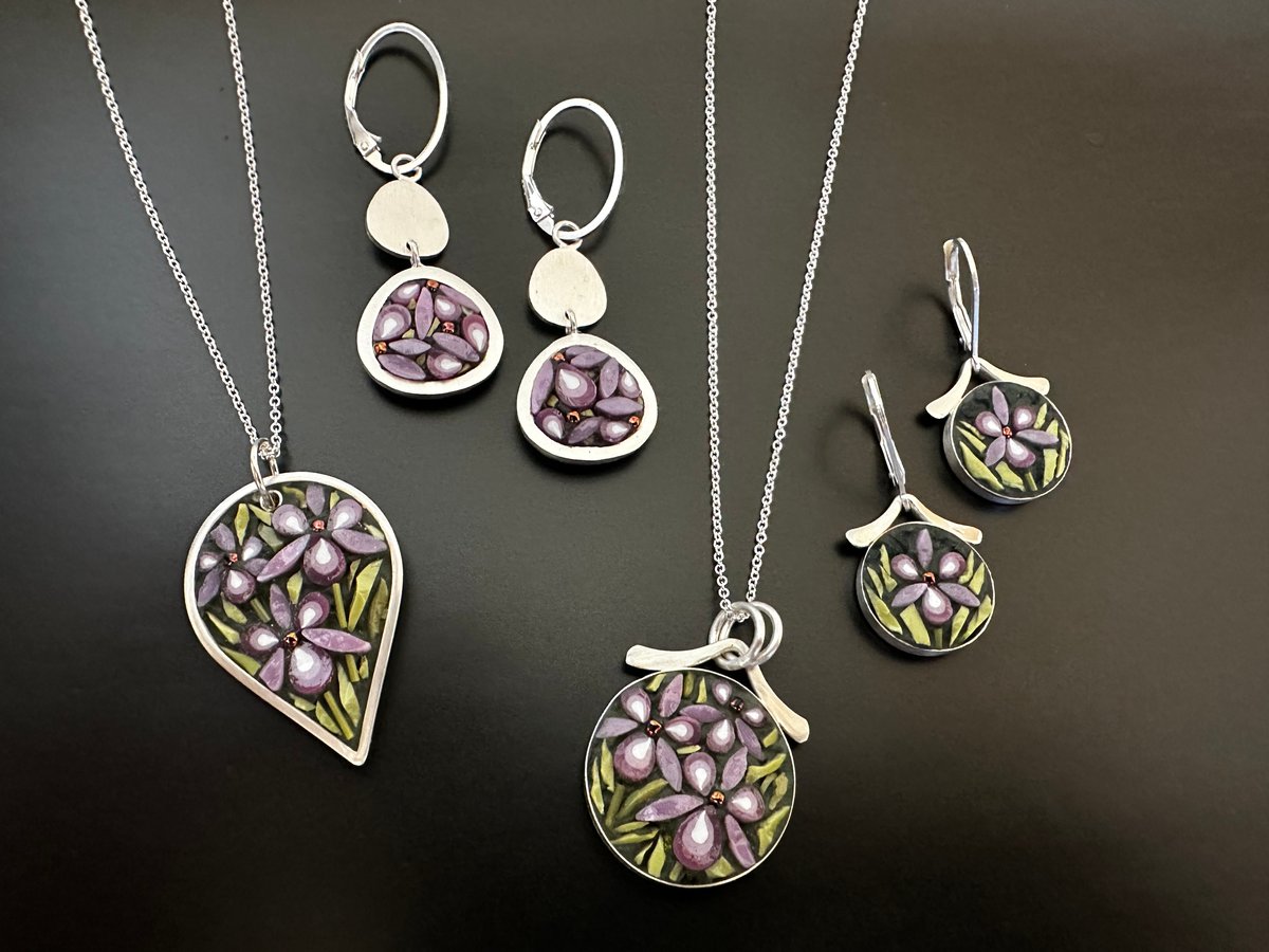 Iris Pendant | Ai Jewelry