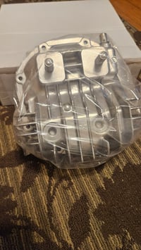 Image 1 of R200 Finned Differential cover 