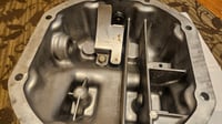 Image 6 of R200 Finned Differential cover 