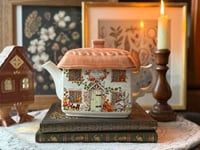 Vintage Sadler "Ye Olde Ivy Cottage" Teapot 