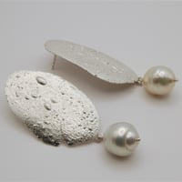 Image 2 of Medusa with pearls