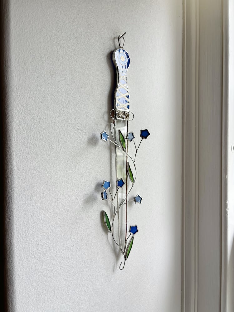 Image of The Forget-Me-Not Knight Dagger