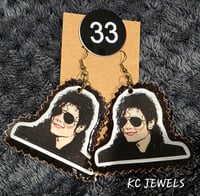 MJ #33