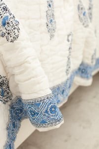 Image 7 of Blue Paisley Quilt