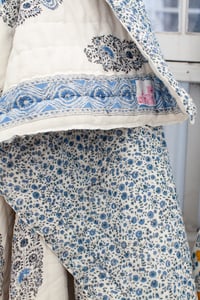 Image 10 of Blue Paisley Quilt