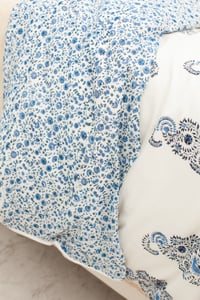 Image 1 of Blue Paisley Duvet 