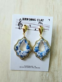 Vintage China Dangles Gold