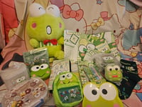 Image 2 of Keroppi Plushy Backpack Bundle 
