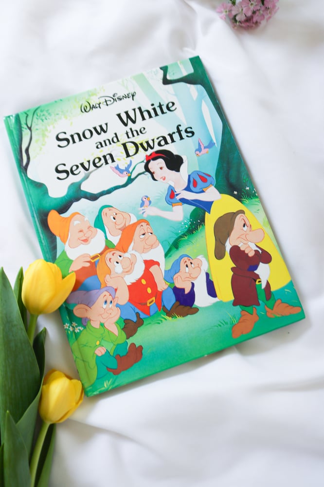 Image of Vintage Disney Princess Snow White Coffee Book Bundle - Set of 4
