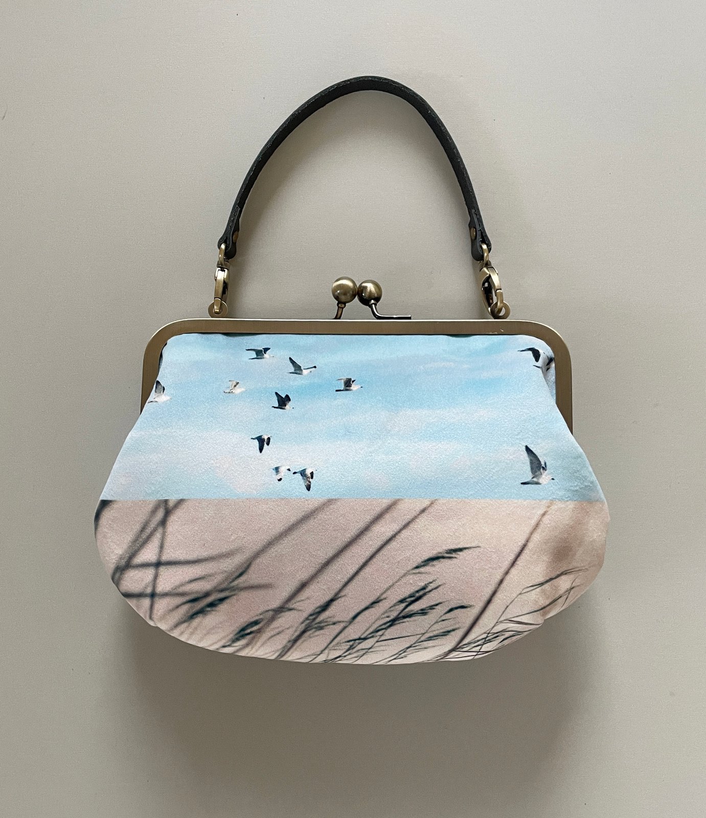 the virgins ♡ rose velvet bag 1734C2311_petal_velvet_mini_cr