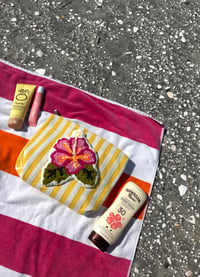 Image 1 of Hibiscus Breeze 