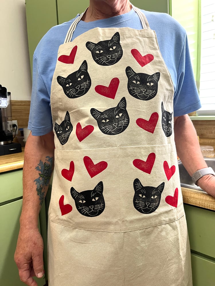 Image of Black Cat Apron with Hearts (only 1 available)