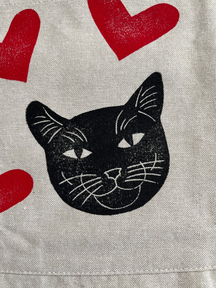 Image of Black Cat Apron with Hearts (only 1 available)
