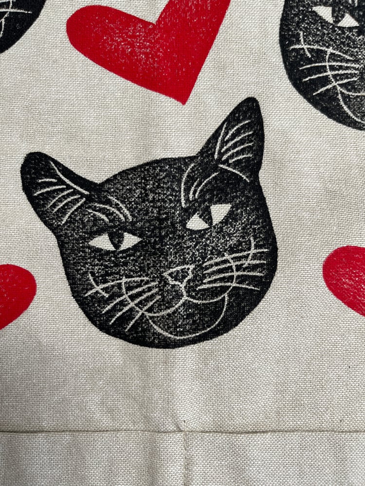 Image of Black Cat Apron with Hearts (only 1 available)