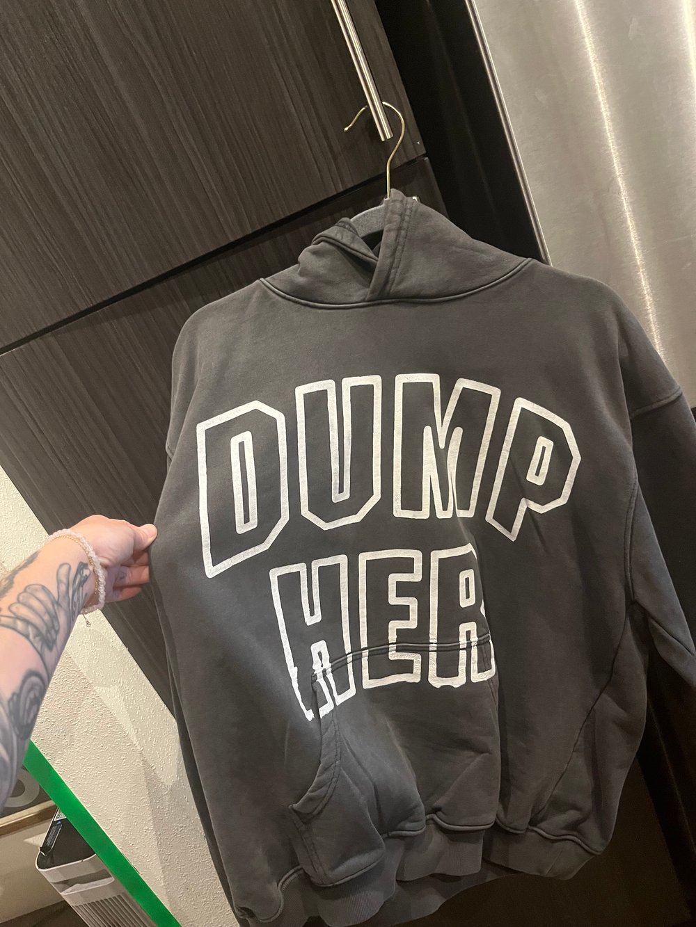 S OVERSIZED STREETWEAR "DUMP HER" HOODIE