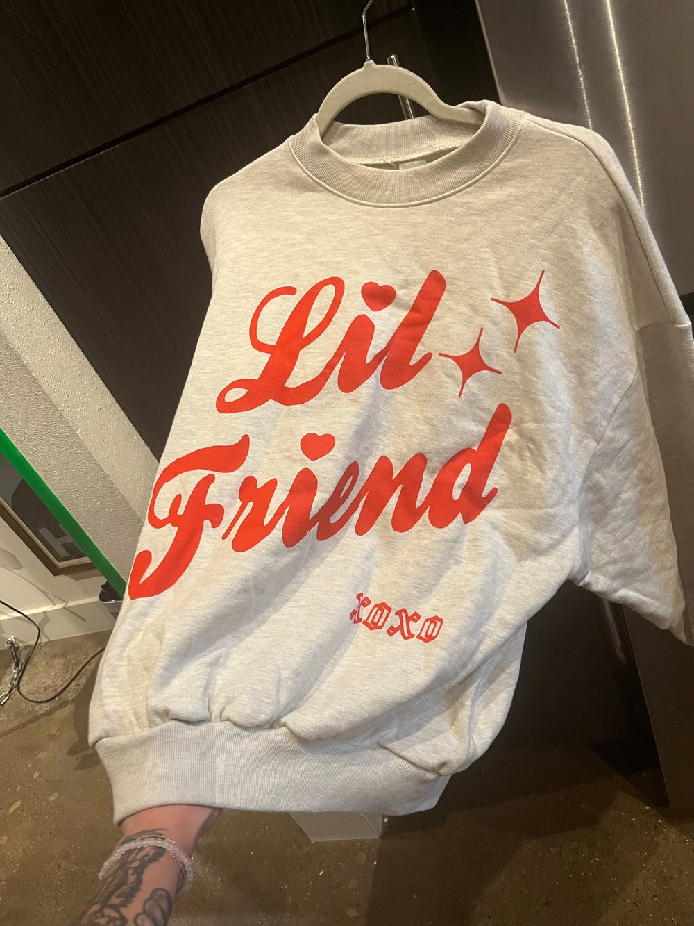 M SCOUR LA APPAREL "LIL FRIEND" CREWNECK