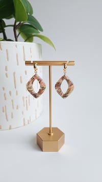 Image 1 of Moss Meadows Marble Open Diamond 