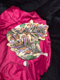 Image 4 of Leaves