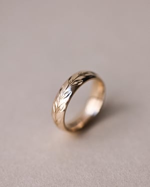Image of 9ct gold 5mm ‘Olive leaf’ engraved court ring