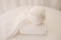 Image 2 of Pearl Set