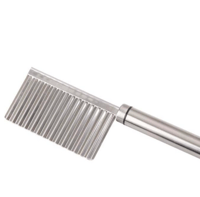 Image 3 of Appetito Crinkle Vegetable Cutter Stainless Steel Ergonomic Handle