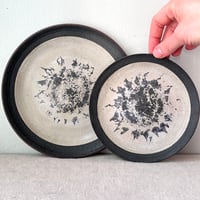 Image 1 of a sunflower plate set
