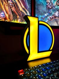 Image 1 of Lampe LED 3D League of Legends – Décoration Gaming RGB | Lightfox