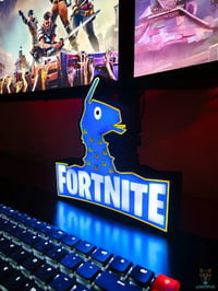 Image 3 of  Lampe LED 3D Fortnite – Décoration Gaming RGB | Lightfox