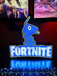 Image 2 of  Lampe LED 3D Fortnite – Décoration Gaming RGB | Lightfox