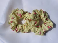 Image 5 of Rose bouquet Lemon Yellow