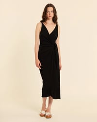 Image 1 of Vestido cruzado negro