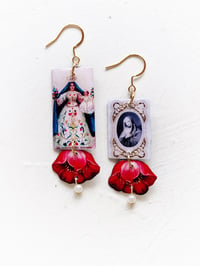 Image 1 of ‘rosario’ – gold dangle earrings