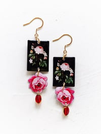 Image 1 of ‘a rose so pale’ – gold dangle earrings