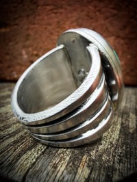 Image 5 of WL&A Handmade Old Style Heavy Ingot Gem Grade Pilot Mtn Ribbon Lane Splitter Ring - Size 9