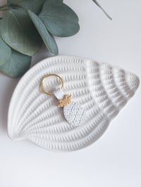Image 1 of Elegant Pineapple Keychain 