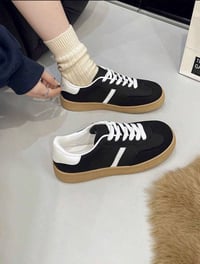 Image 1 of Woman casual Atletic Shoes